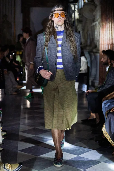 Look 42